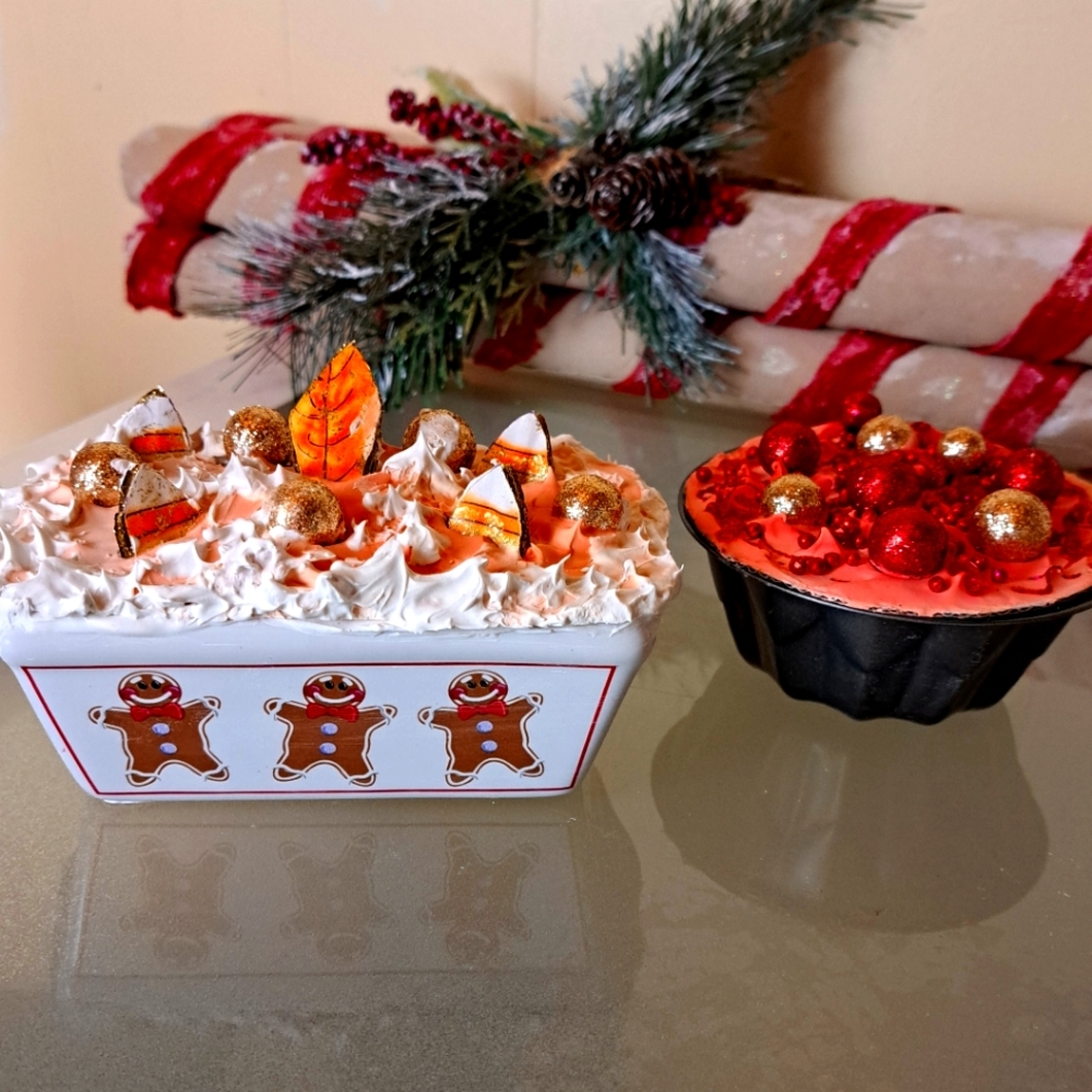 Beautiful fake decor gingerbread 5" wide 3" tall and bundt cake + free g…